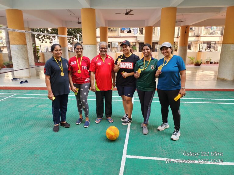 Womens Throwball (2)